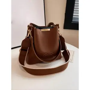 Women'sElegantPULeatherBucketBag,FashionableVintageClassicTextureShoulderBagwithWideStrap,CasualVersatileCrossbodyBagforWork,Commuting,Dating,ShoppingandDailyUseRetroHandbag,EverydayBags