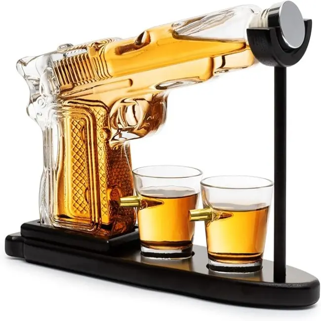 Gun Whiskey Decanter – Cool Gift for Men | Ideal for Parties, Birthdays, Father’s Day & Home Bar Decor