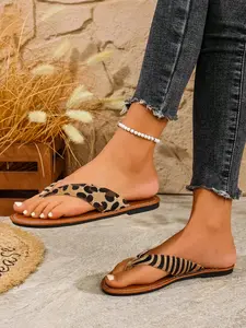 Women's Leopard Print Flip Flops, Leopard Print Slides, Fashion Flat Open-Toe Thong Sandals, Casual Summer Beach Pool Shoes, Comfortable Slip-On Slippers
