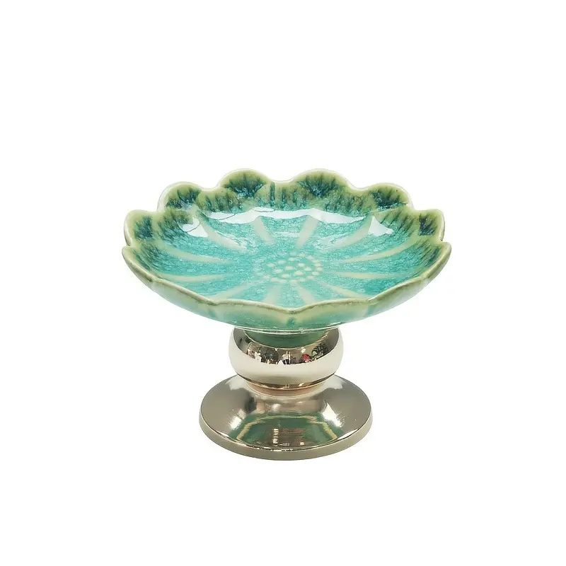 Halloween And Christmas Decorative Candle Holders, Home Decor Candle Trays, Tall Candle Holders for ' Bedrooms, Ceramic Indoor Decorative Candle Holders for Autumn And Winter Festivals