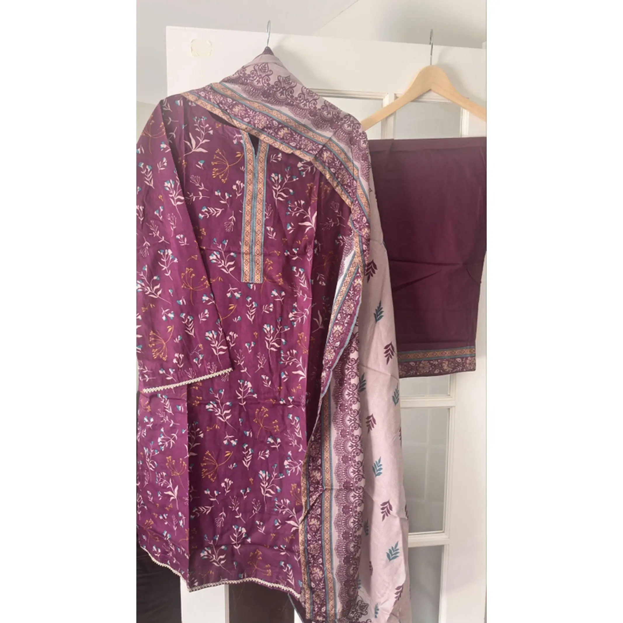 Baad e Saba 3pcs Lawn Printed Large Size Set Chest 23" Hips 48" Shirt & Shalwar 40" Lengths