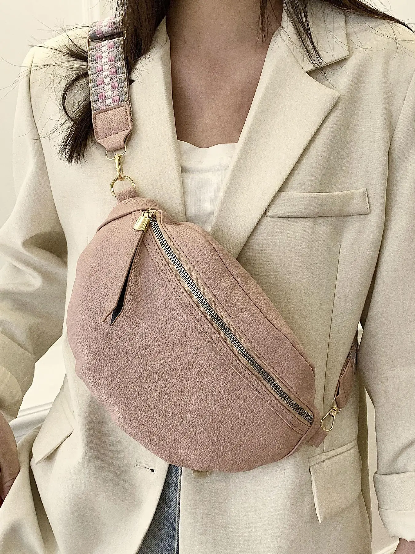 Women's Solid Color Lychee Texture Sling Pack With Geometric Chevron Pattern Adjustable Strap, Minimalist Zipper Outdoor Sporty Chest Bag, PU Leather