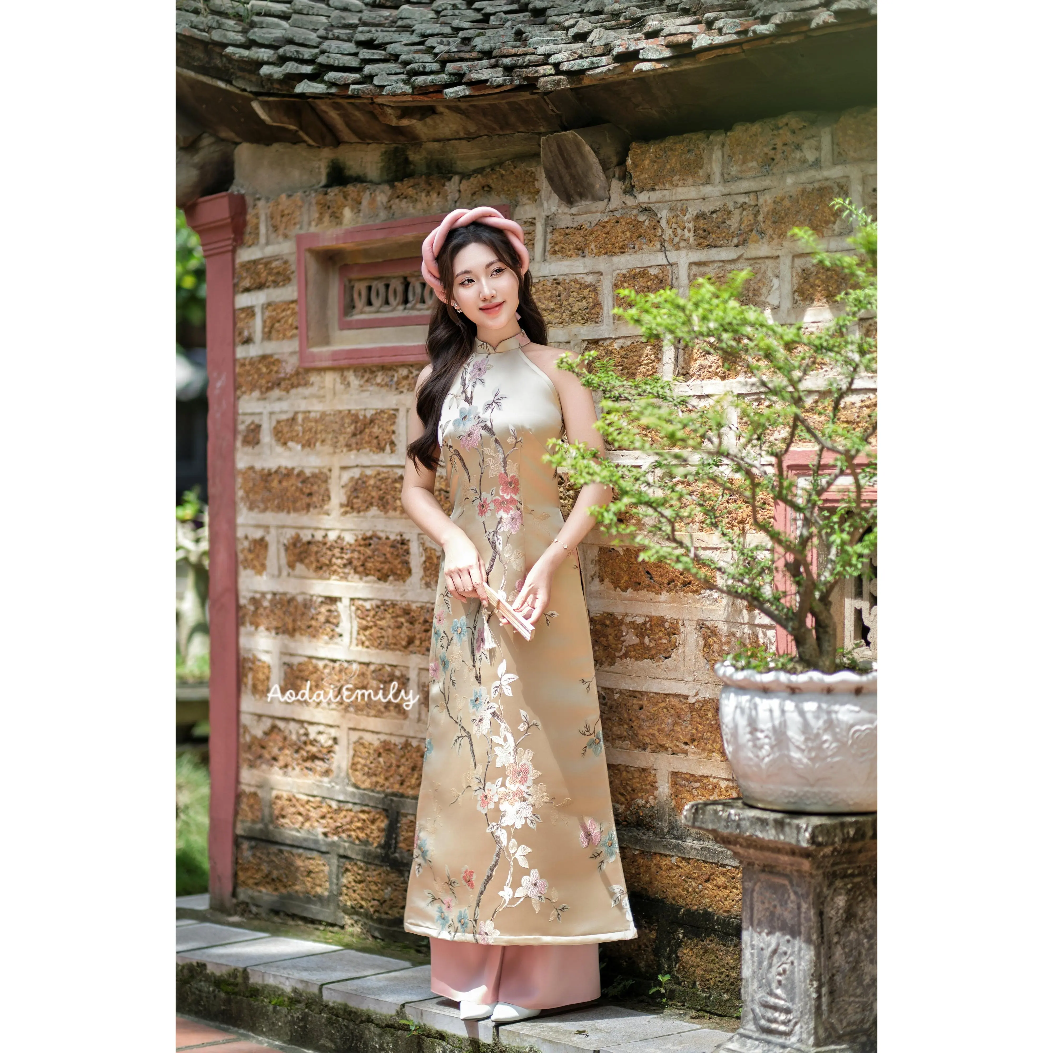 WISTERIA Sleeveless Taffeta Sakura patterns Pre made ao dai|
