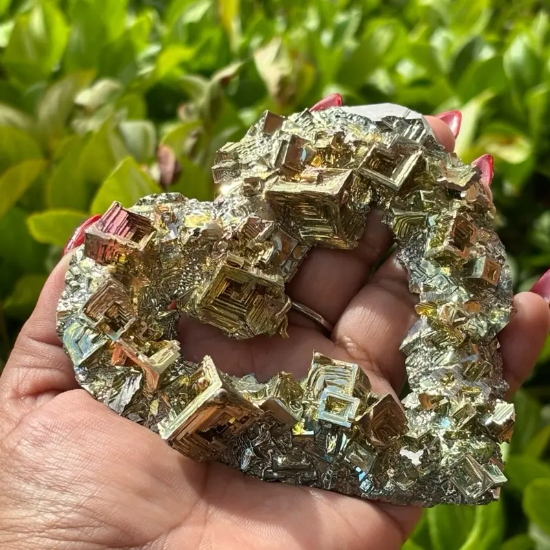 Bismuth Crystal Heart Alchemy Transformation Stone Rainbow Metallic Crystal Sacred Geometry Energy Witchy Altar Decor for Spiritual Practices