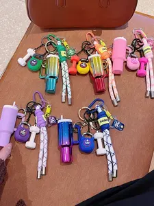 Sports-Style Gradient Colorful Tumblers Keychain Pendant, Keychain For Bags, Personalized Bag Accessory Pendant, Car Key Charm, Kettlebell Fitness Equipment-Shaped Pendant, Gift Choice For New Year And Valentine's Day