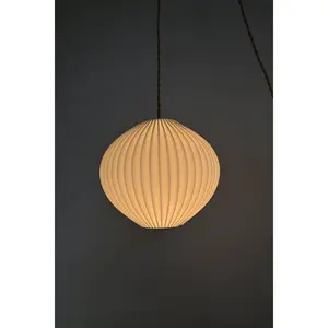 Kumo Globe Pendant Light