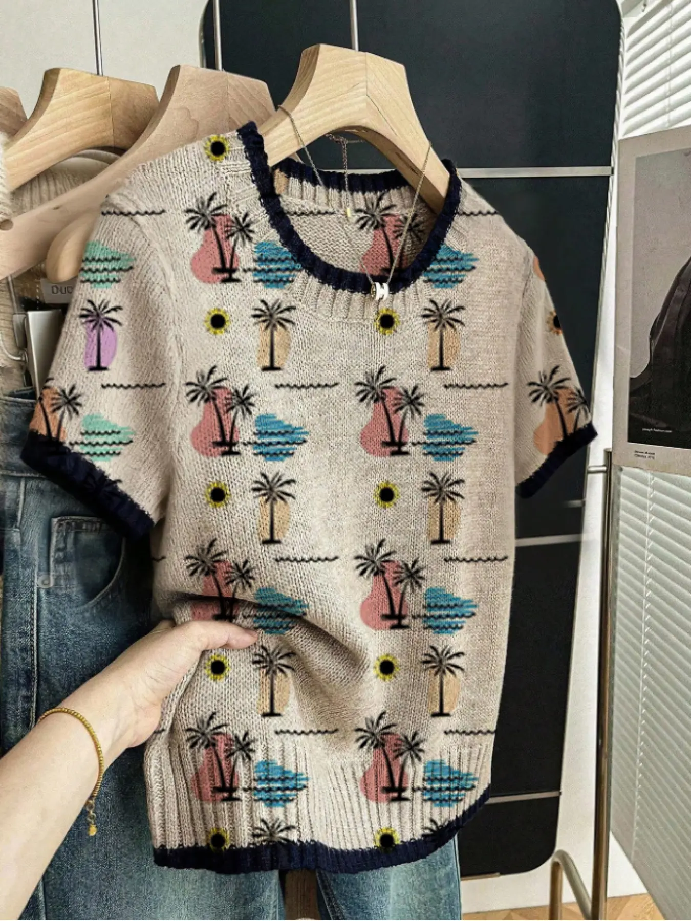 Women's Leaf Print Short Sleeve Knit Sweater, Casual Fitted Design for Spring & Fall, Comfortable Warm Daily Wear