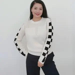 100% Cashmere Black and White Sleves Sweater