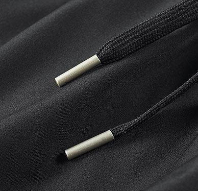 Men’s athletic shorts—comfortable, soft, warm, breathable casual mid-length shorts available in multiple colors, featuring zippered pockets and a drawstring design, made from slightly stretchy fabric, suitable for summer outdoor sports and fitness activit