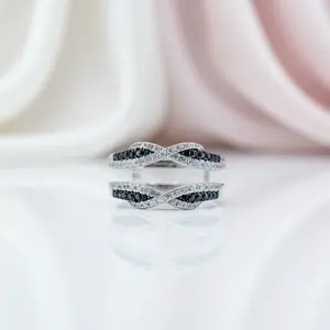 Round Diamond Option Twist Design Ring Enhancer