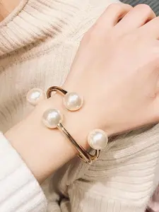 1 Pc Luxe Dome Cuff Bracelet , Faux Pearl Decor Chunky Metal Bangles Set , Hinged Design Metal Cuffs Bangles Jewlery for Daily Wear , Golden Color Metal Bracelets, Fashionable Jewelry, Elegant Jewelry Bracelet