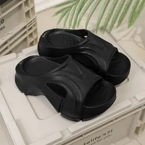 Women's Chunky Platform Cloud Slides, Ultra-Soft Sculpted Fashion Slippers - Lightweight Non-Slip Thick Sole Mules, Women's Footwear for Indoor Walking, Gym Use - Flipflop Alternative