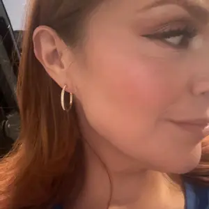 Product Review of Cate & Chloe Bianca 18k White Gold Plated 25mm Hoop Earrings for Women – 34 Simulated Diamond Crystal Hoops – Hypoallergenic, Lead & Nickel Free Lightweight Earrings with Secure Latch Back – Premium Gift Box Included, American Owned Brand from _**_