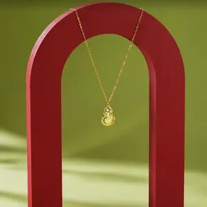 New Chinese-style hollowed-out gourd-shaped necklace collarbone chain with a sense of design, elegant and fashionable accessory
