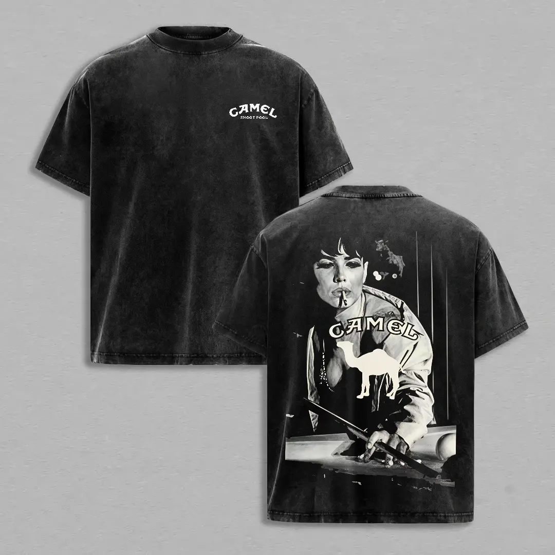 Washed Camel Joe Billiards Player Printed Men's T-Shirt, Loose Short-Sleeve Casual Top with Trendy Camel Billiard Graphic Print. Perfect for street style and daily wear, and also an ideal Father's Day gift for boyfriends and family members.