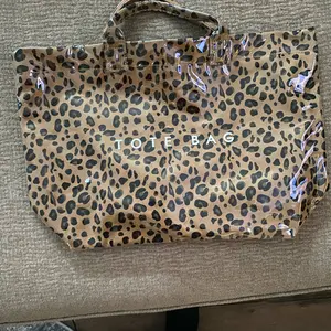 Large Capacity tote bag Handbag for Women, Casual Trendy Versatile High-quality Daily Commuting Bag, Fashionable Shopping Bag