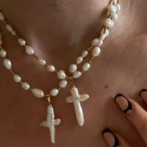 Cross Border Hot Selling Vintage Artistic Baroque Style Cross Shell Pearl Necklace