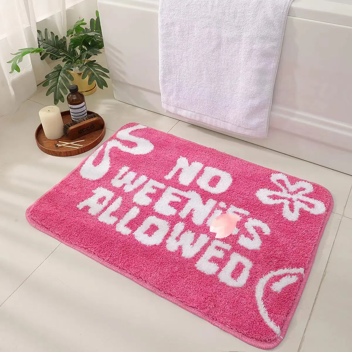 Pink Anti-Slip Grip Bath Mat, Absorbent Quick-Dry Machine-Washable Bathroom Rug, Bathroom Accessories for Bathtub, Bedroom, Anti-Slip Grip Bath Mats