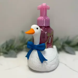 Goose with Bow Soap Holder for Bath and Body Works Foaming Hand Soap, 3d printed