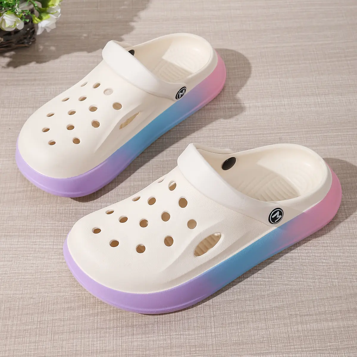 multi colored,Women's sandals, fashionable women's perforated shoes, suitable for outdoor wear, breathable and comfortable, protecting toes
