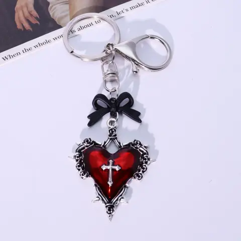 Stylish Gothic Heart-shaped Thorn Rose Bag Charm Keychain Pendant, Zinc Alloy Keychain, Keychain For Bags, Trendy Cute Keychain, Gothic Cross Keychain, Gothic Charms, Perfect Gift for Holidays and Special Occasions