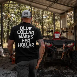 Blue Collar Makes Her Hollar Men's T-Shirt Menswear Tshirt Shortsleeve Round Neck