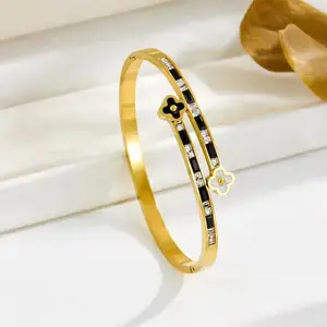 Fashionable Four Leaf Clover Bracelet for Women, Stainless Steel Square Rhinestones Bracelet, Trendy All-match & Exquisite Jewelry As Gift, Bangle Bracelet for Women