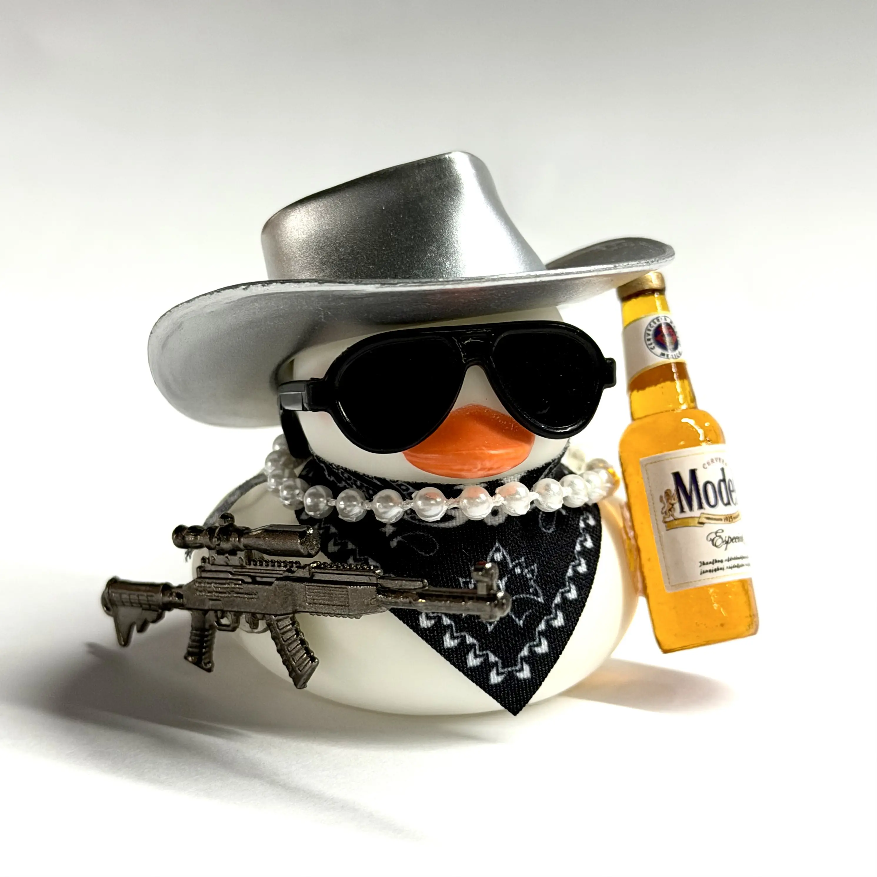 White Cool Rubber Duck Car Dashboard Decoration, DIY Assembly Car Interior Ornaments with Hat, Sunglasses, Gold Necklace, Beer Gun, Car Dashboard Decorations