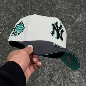 New Era New York Yankees Basic 59Fifty Fitted Cap Hat Black/White