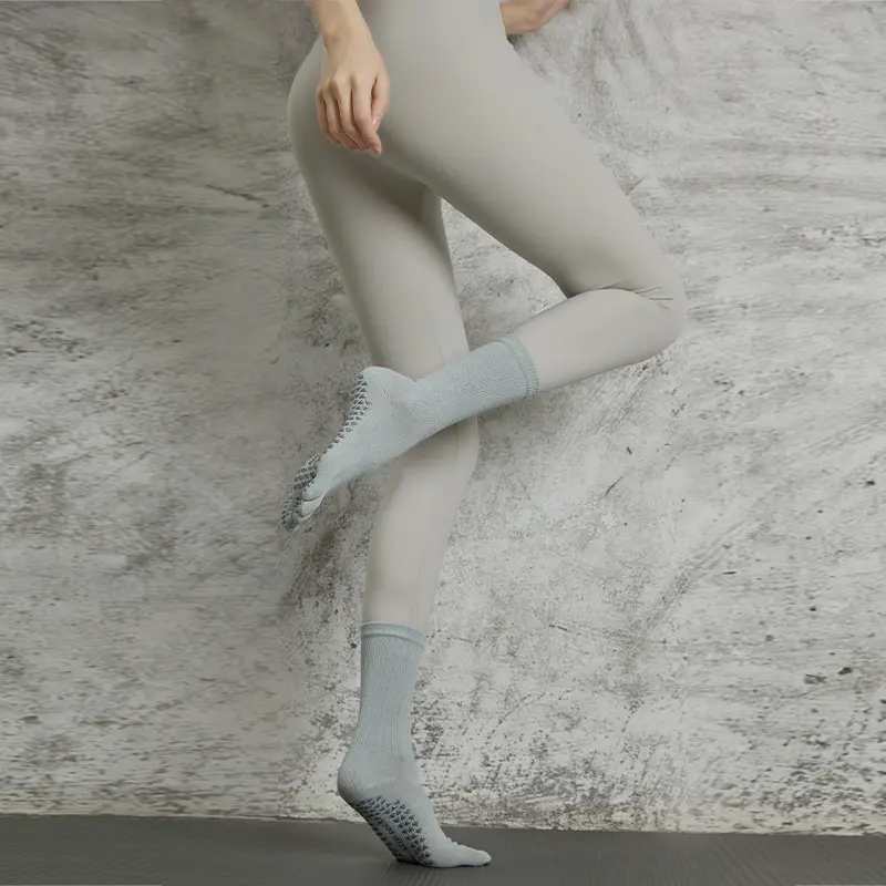 Light blue [mid-tube five-finger] 2 pairs