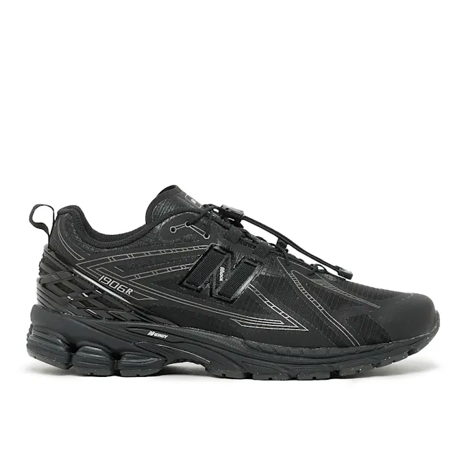 New Balance 1906R Triple Black U1906RJB Men's Fashion Sneaker New
