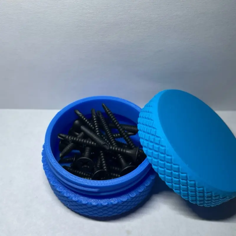 Screw container