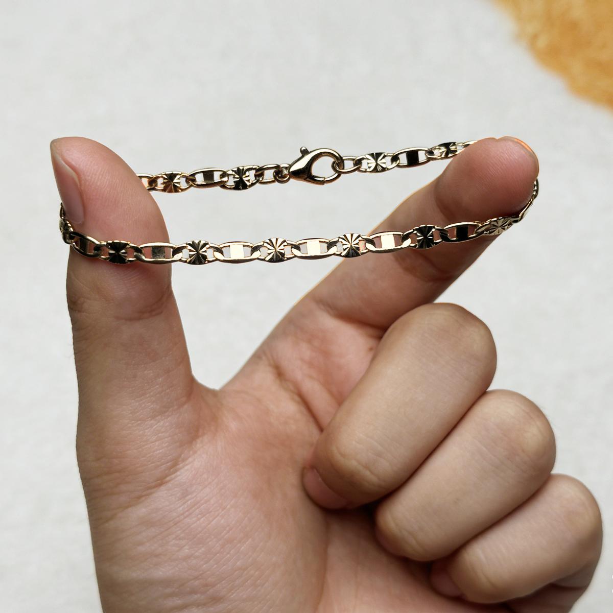 Perfect Present for Babies.Kids Gold Plated Bracelet - Fashion Accessory for Boys and Girls, Durable & Tarnish Resistant,  Available in Multiple Sizes.Baby Bracelet.