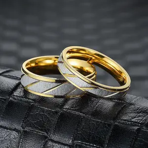 Trendy Design 18K Gold Plated Titanium Steel Couple Rings Diagonal Engraving Brushed Fashion Unisex Couple Jewelry