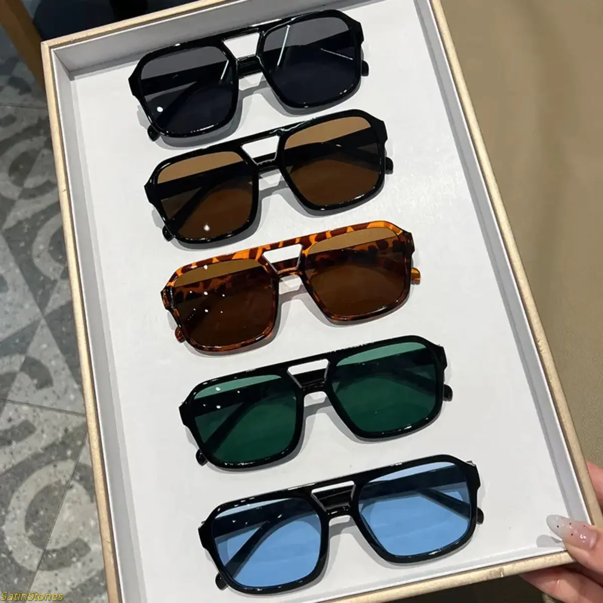 Unisex 5-Pack Fashionable Vintage Trendy Retro Aviator Sunglasses - Large Size, Square Frame, Black Lenses, UV400 Protection, Fashionable Sunglasses, Vintage Trendy Sunglasses