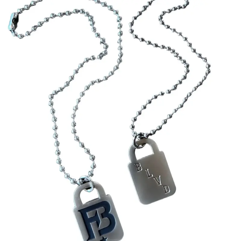 On the yard dog chain