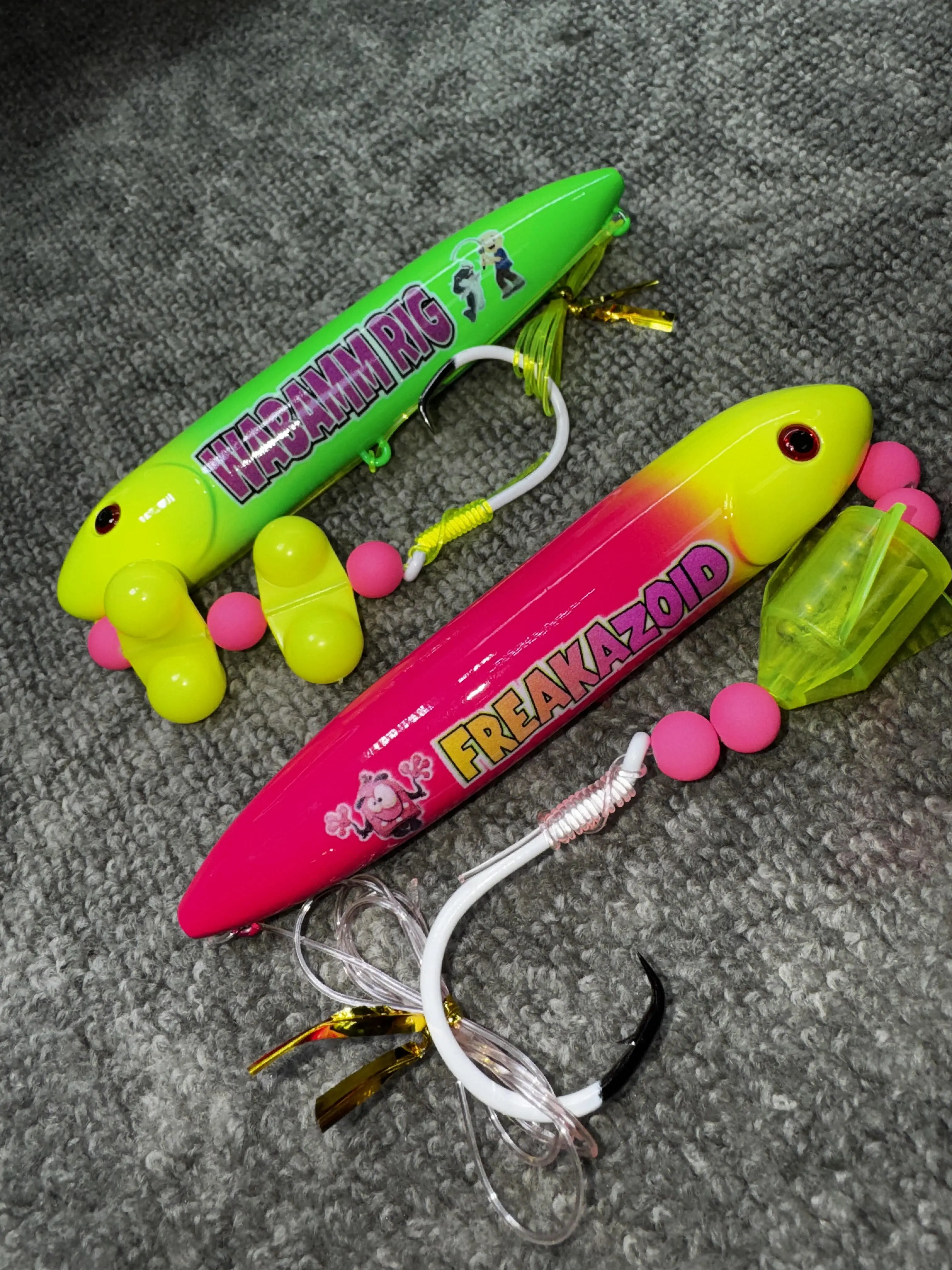 Freakazoid & Wabamm 2 Pack: Freakazoid sub (13cm) pre-tied on 8/0 white glow hook and Wabamm sub (13cm) pre-tied on 6/0 white glow hook both on 100 pound yellow mono leader lines
