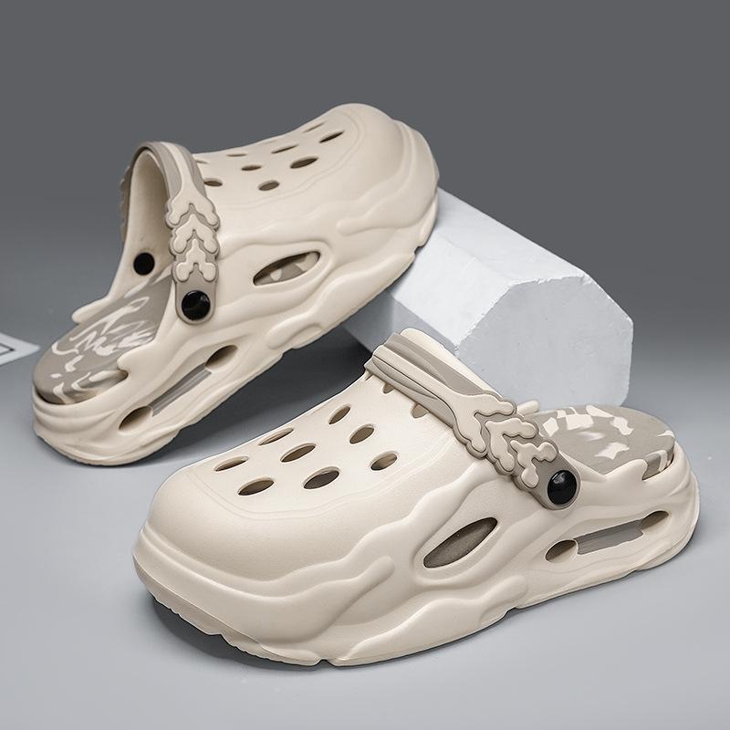 Couples’ clogs — men’s colorblock hollow-out design clogs; casual, comfortable, breathable, non-slip clogs; fashionable slippers for indoor and outdoor wear; breathable, lightweight clogs