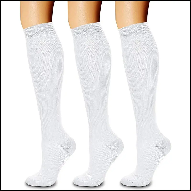 3 pairs  3 white/white/white