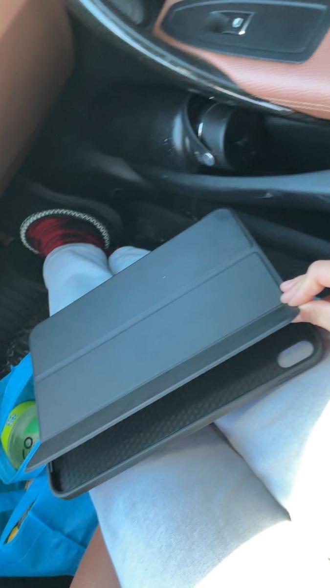 Item: Black, iPad 10th/iPad 11th(2025)