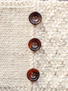 Alena <br/><small>19mm Horn Button</small>