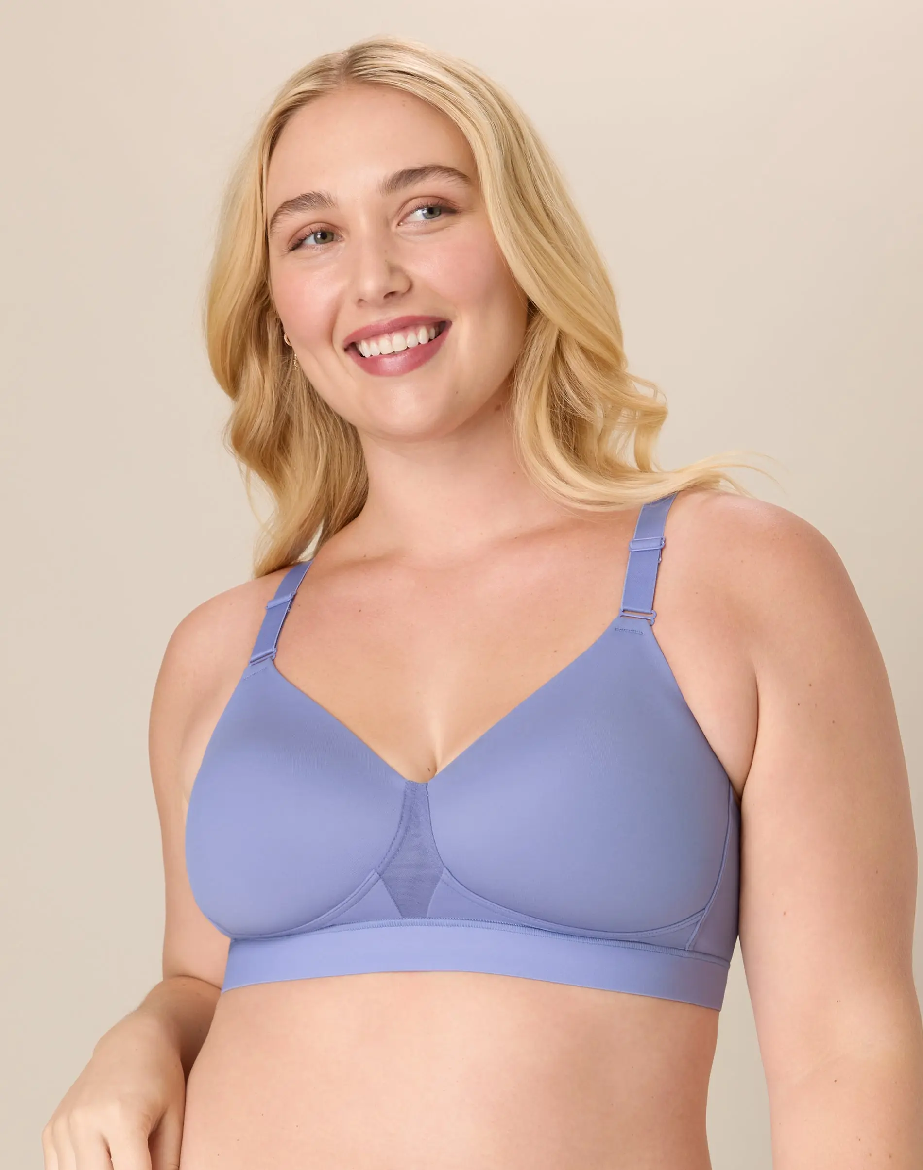 Playtex Women's Wireless Bra, Smoothing Comfort, Moisture-Wicking Playtex Women's Wireless Bra, Smoothing Comfort, Moisture-Wicking