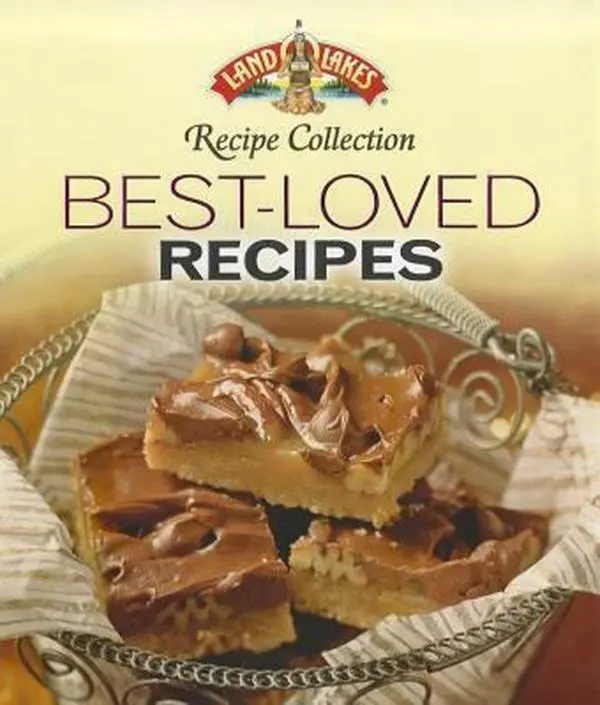 USED Book - Land O Lakes Recipe Collection: Best-Loved Recipes by Publications International Ltd. (Hardcover) - english