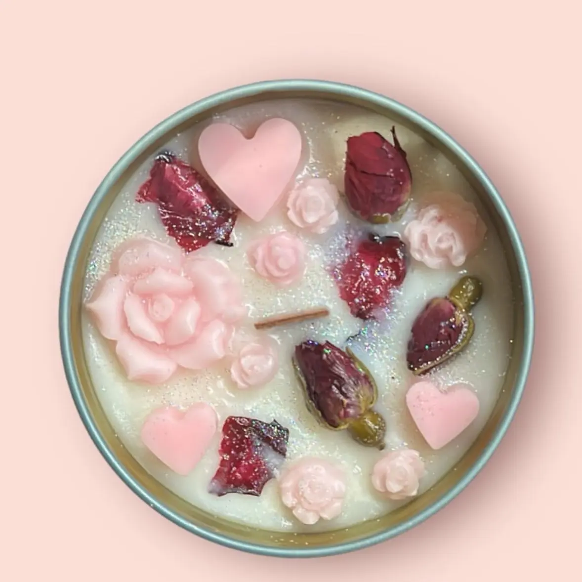 Candles with dried flowersrs