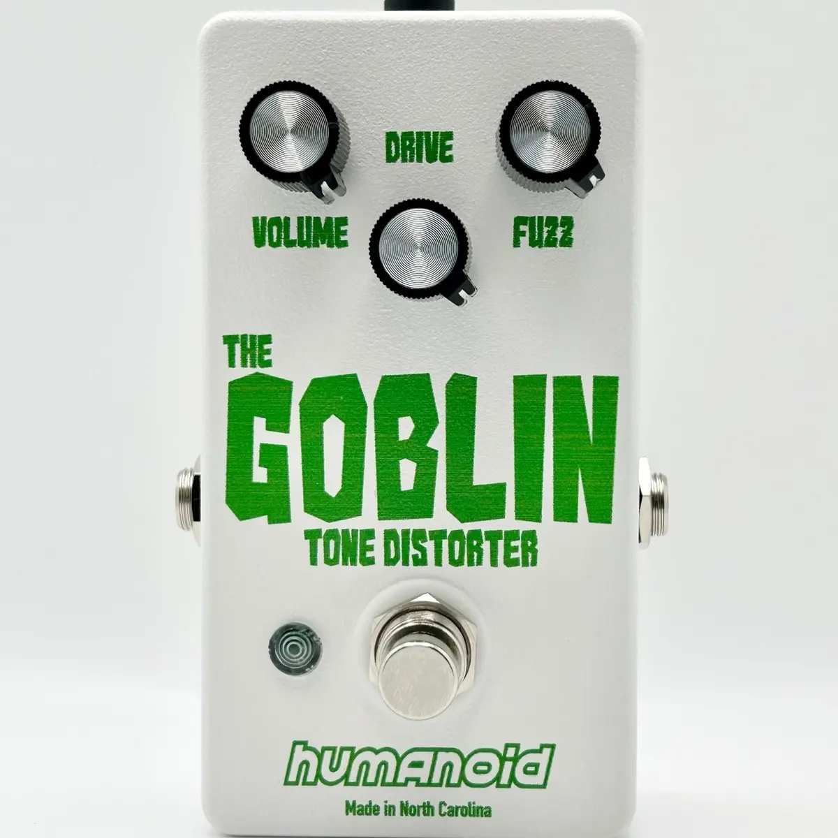 Handmade Goblin Tone Distorter with Preamp Overdrive, Fuzz and Vintage Distortion - Matte Sand White Aluminium Enclosure