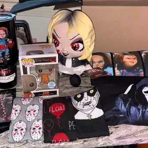 Deluxe horror themed box Cups Merch Stickers