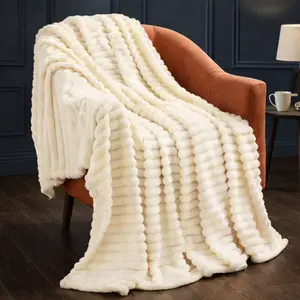 【One Gift Per Customer Only】【Random Color】Lightweight Fuzzy Throw Blanket for Bed, Cozy Plush Blanket for All Season, Soft Warm Queen Size Blanket, Machine Washable
