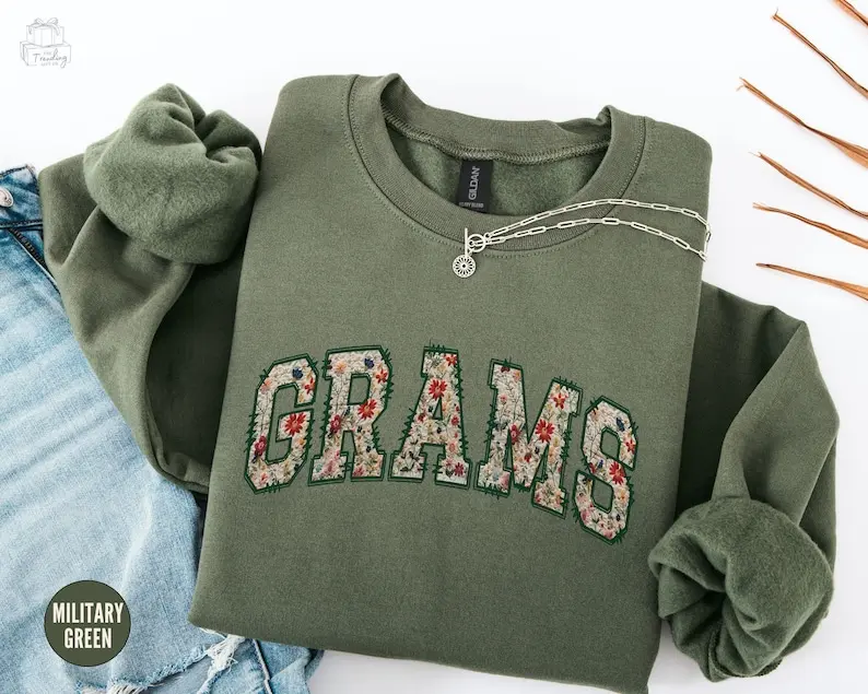 Floral Grams Sweatshirt, Christmas Grams Gifts, Custom Grandma Birthday Gift, Grams Sweater, Mothers Day Gift For Gradndma Crewneck