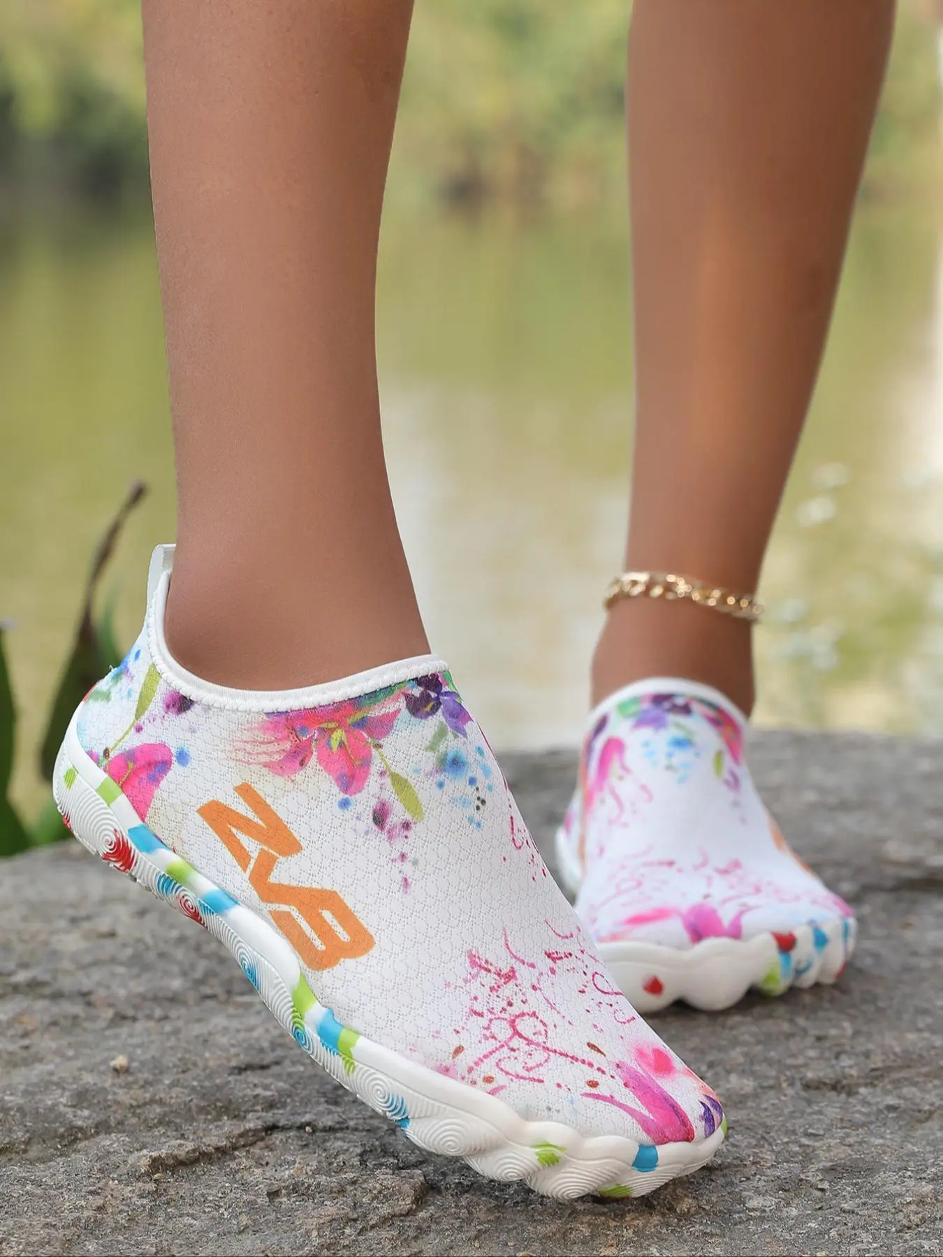 Women's Random Floral Print Water Shoes, Water Footwear, Water Aqua Shoes, Breathable Comfortable Sports Shoes for Yoga, Soft Sole Swimming Shoes for Indoor & Outdoor