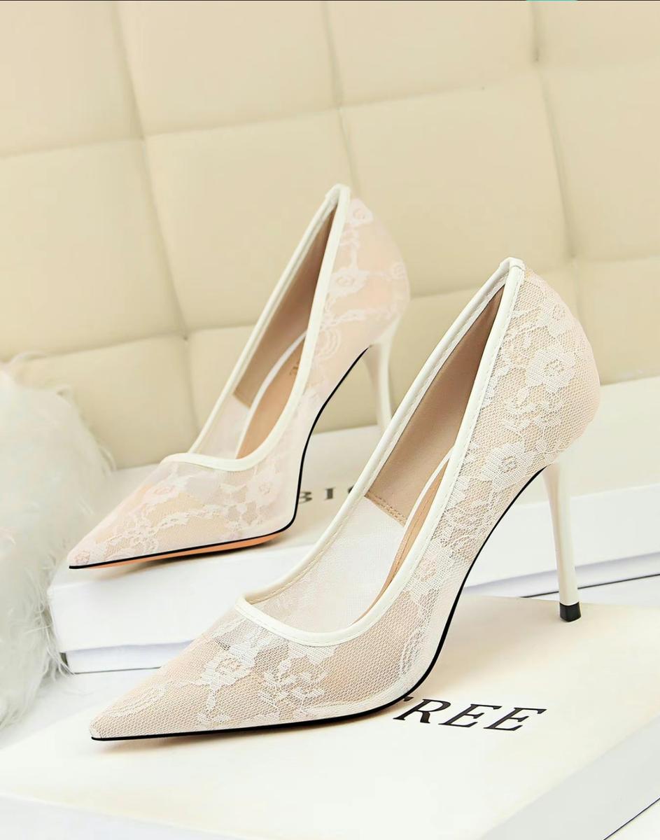 Item: White, CN38
